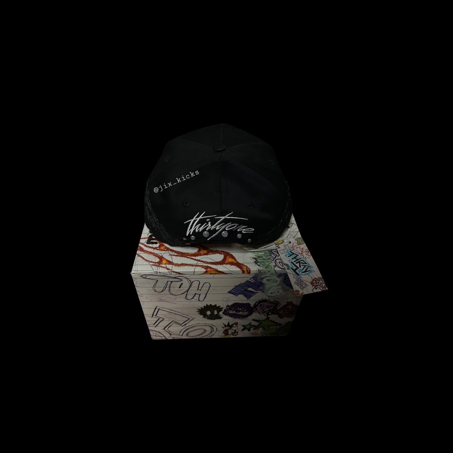 31 Hats: "LA THORNS"