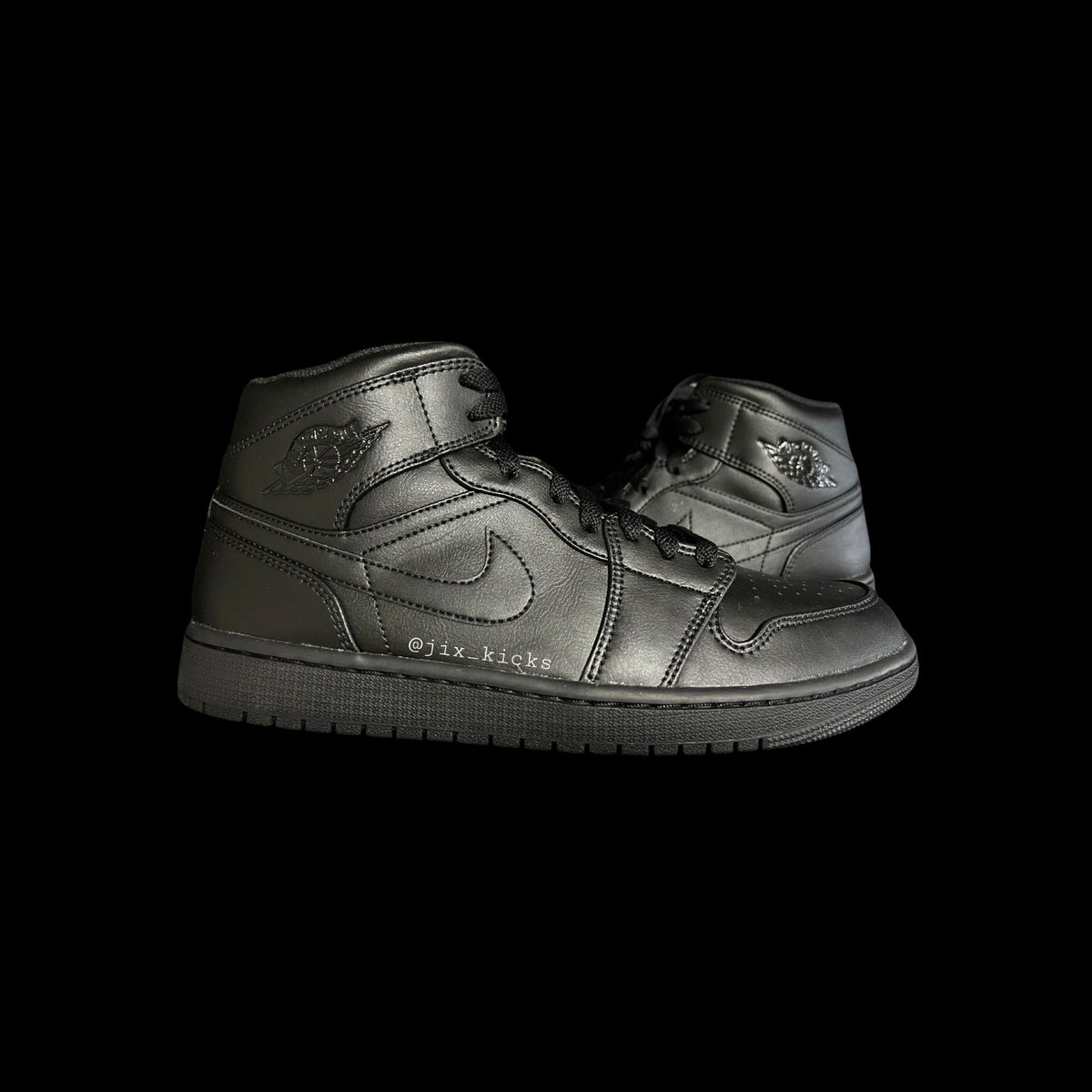 Jordan 1 Mid Triple Black