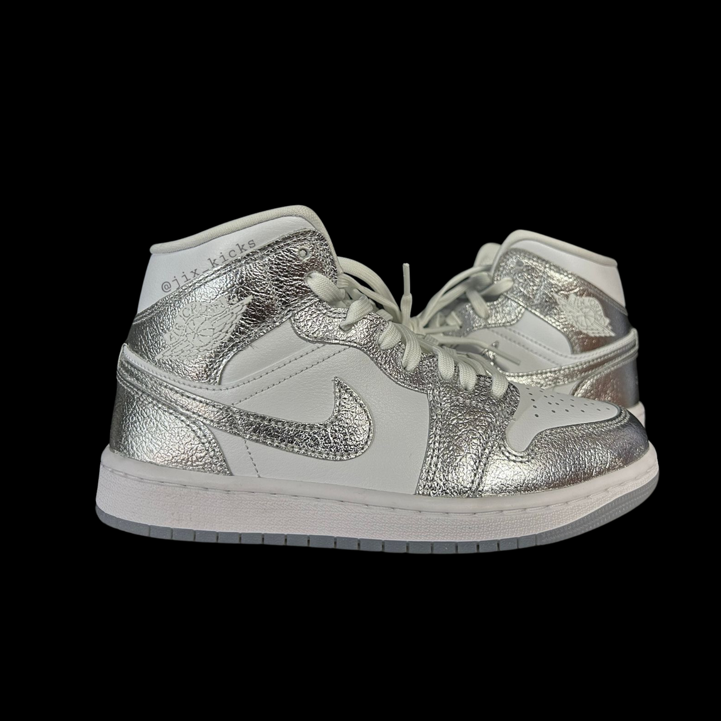 Jordan 1 Mid SE Metallic Silver